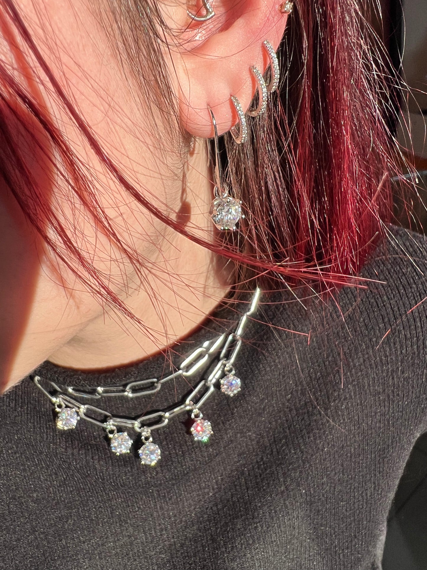 Girocollo e orecchini in acciaio e Moissanite