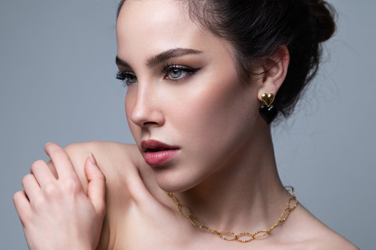 Orecchini e collana in acciaio