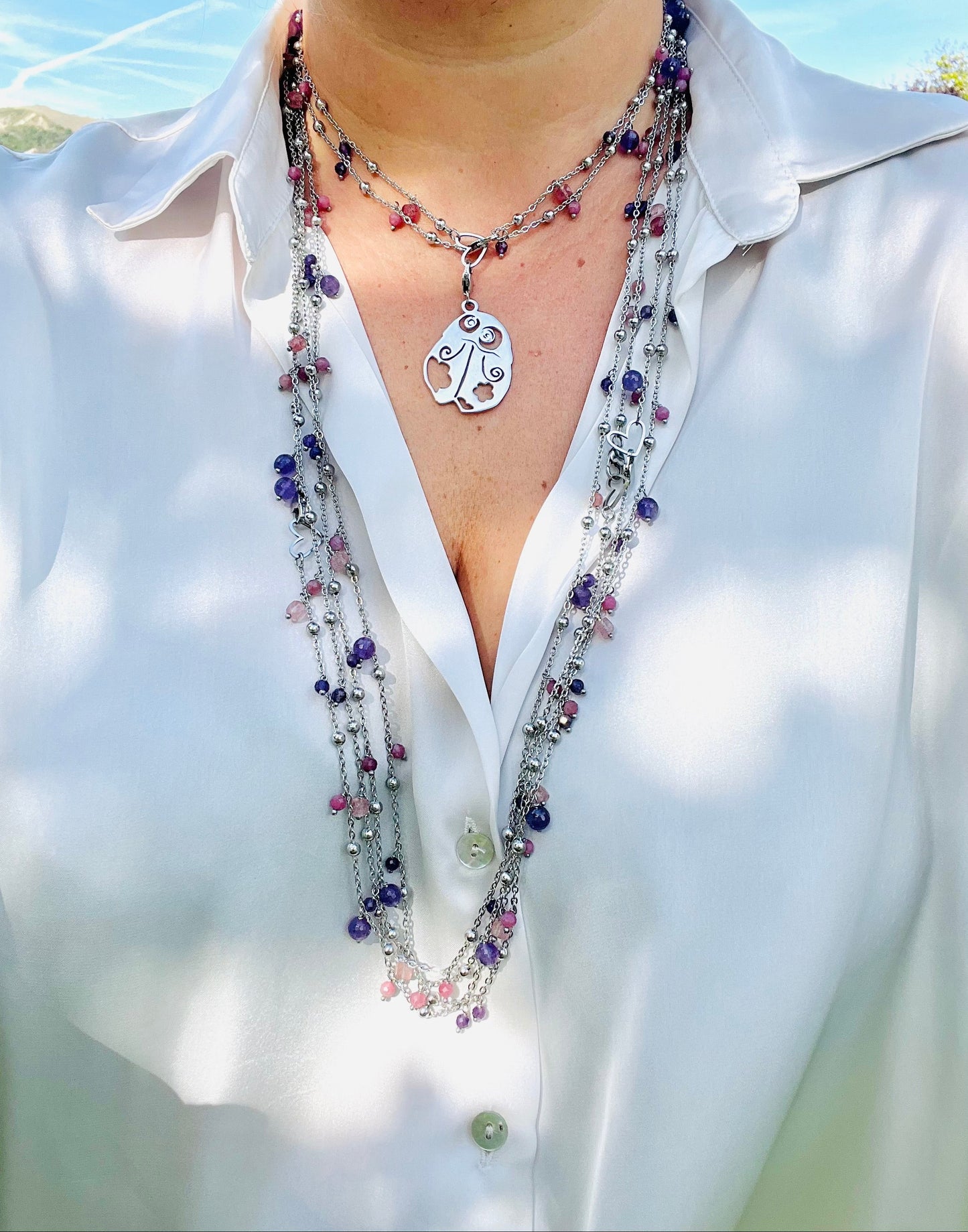 Collana in acciaio e pietre naturali con ciondolo coccinella in acciaio firmato Vizio Gioielli