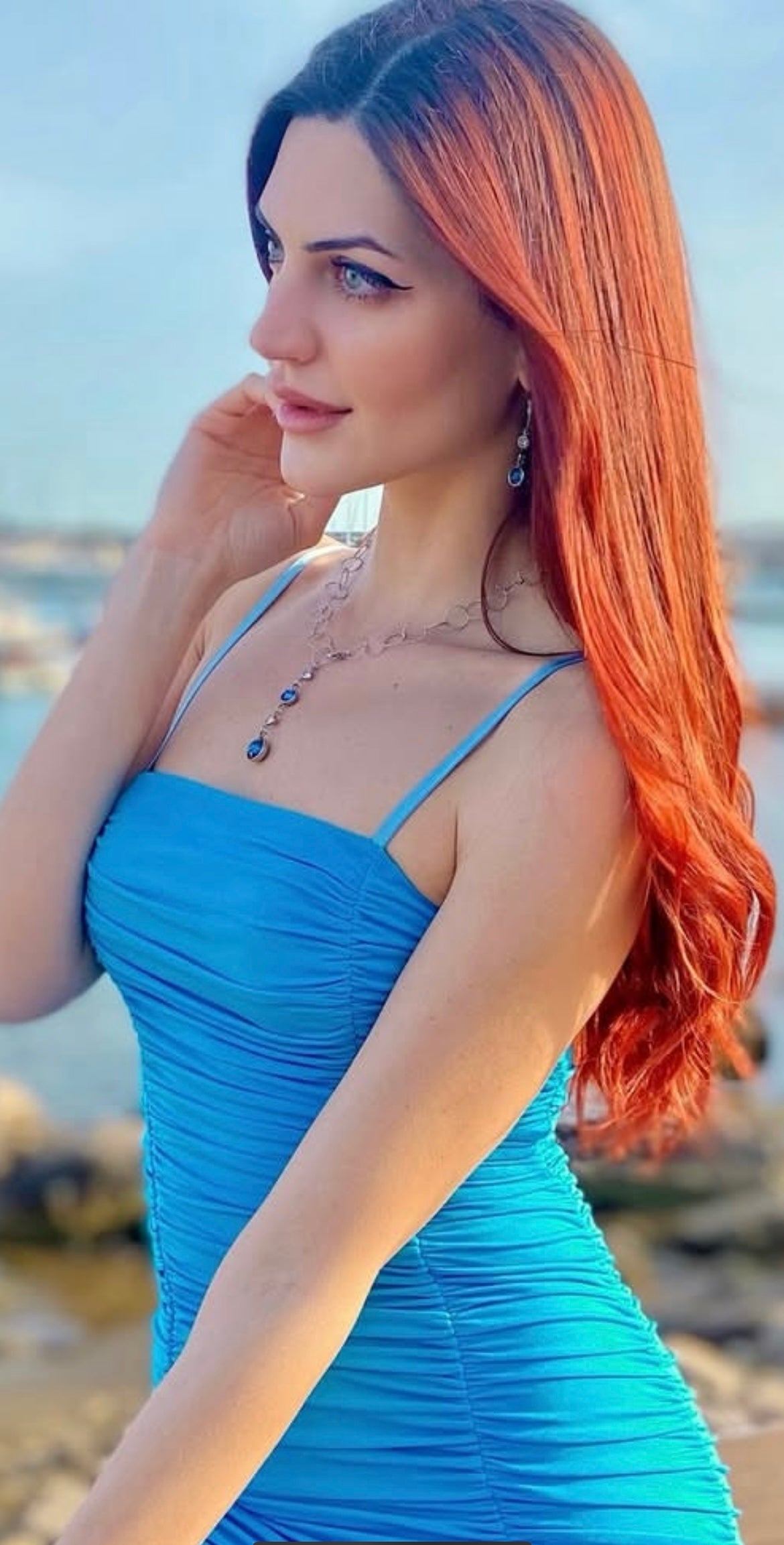 Orecchini e collana in acciaio