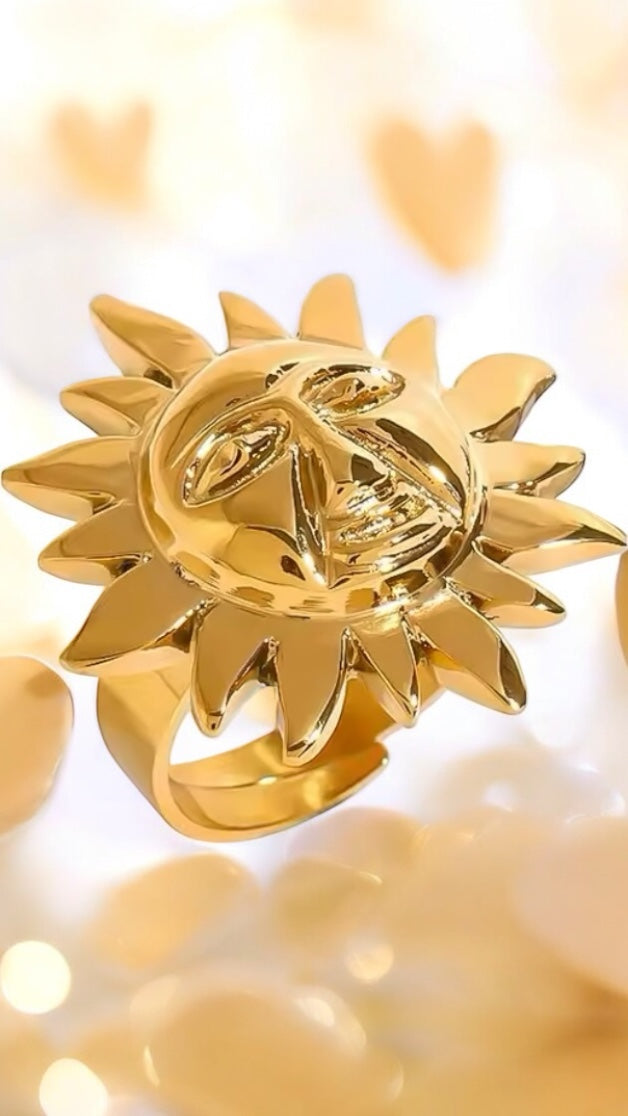 Anello Sole in acciaio dorato