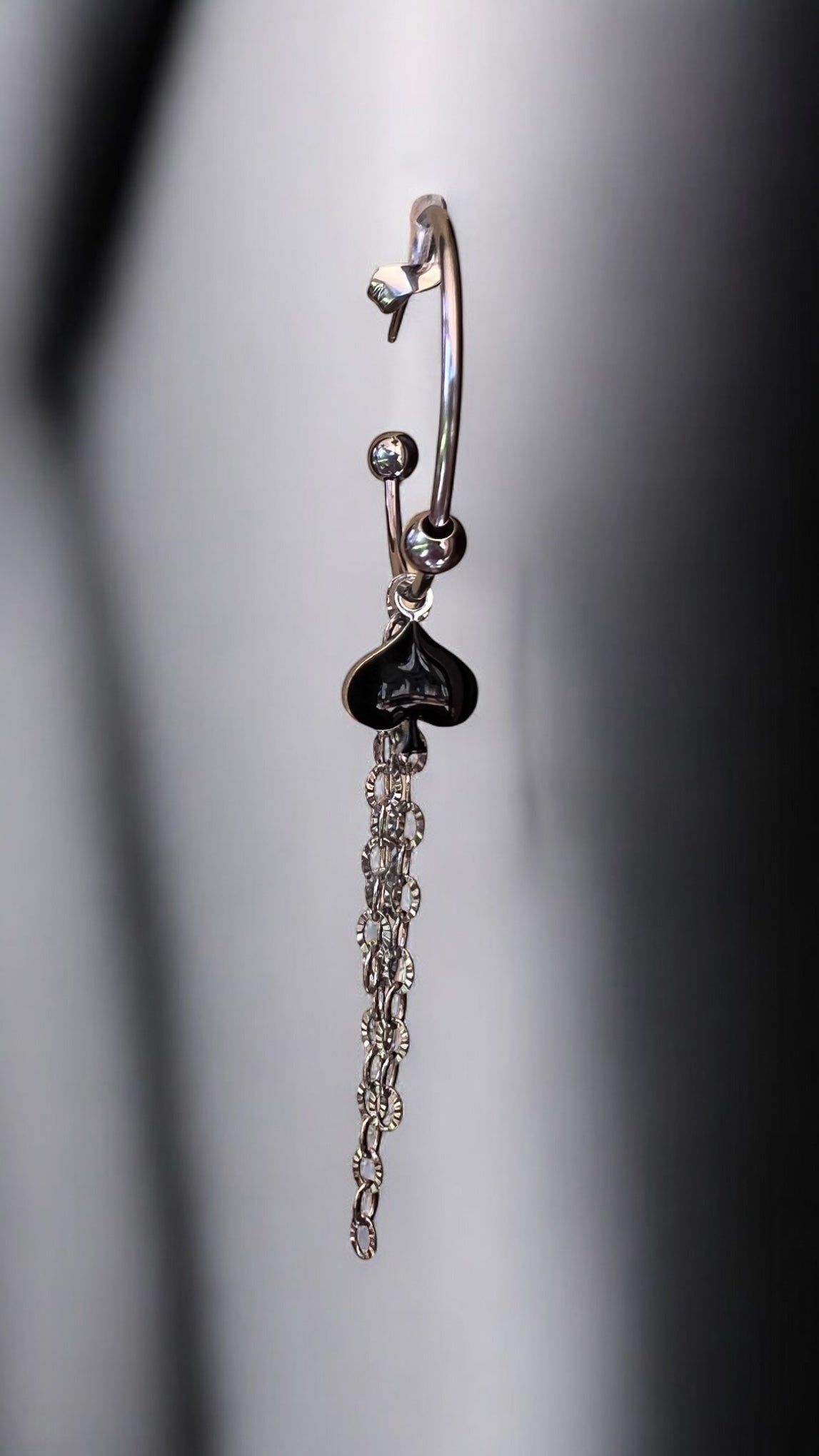 Mono orecchino in acciaio