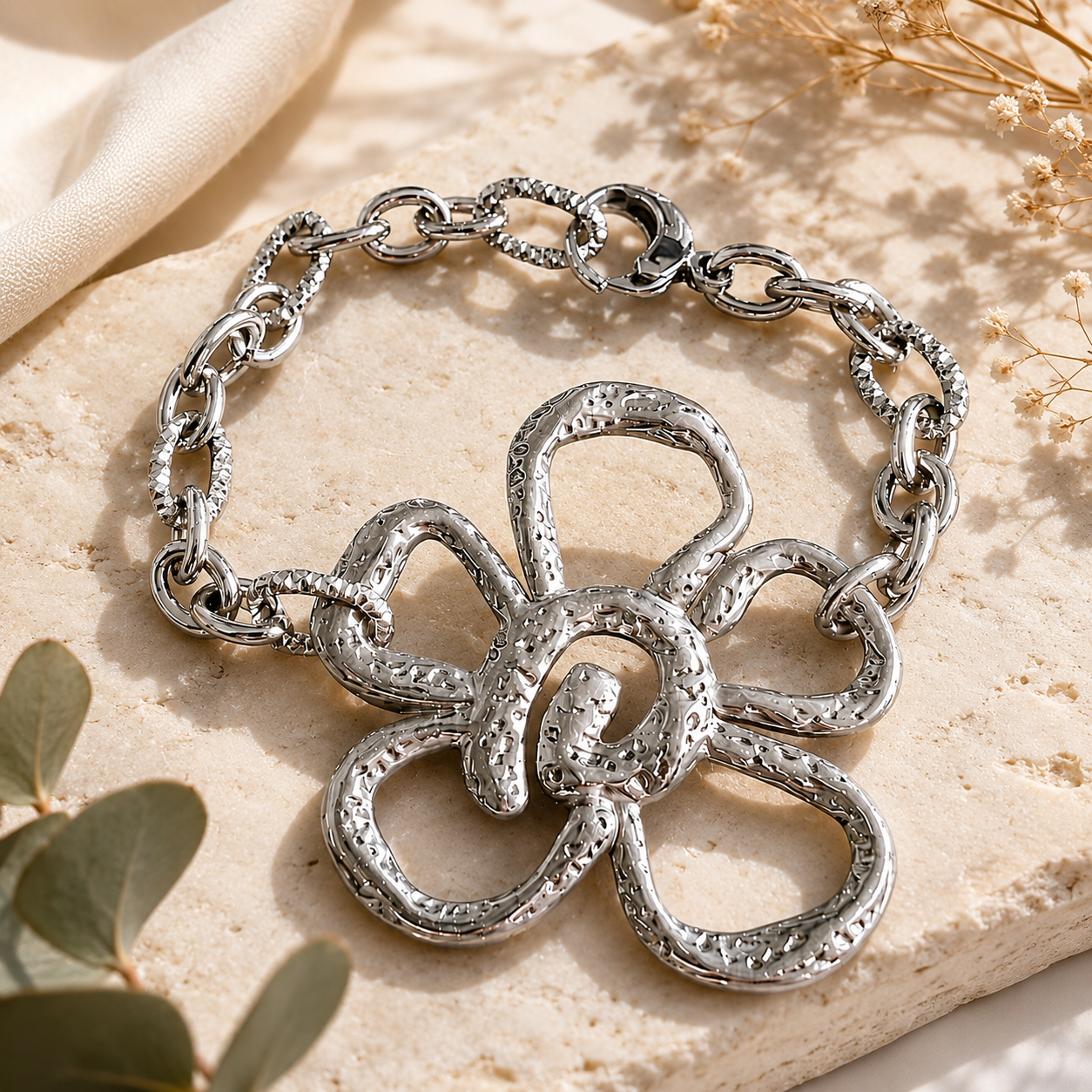 Bracciale Daisy in Acciaio Silver con Fiore Centrale