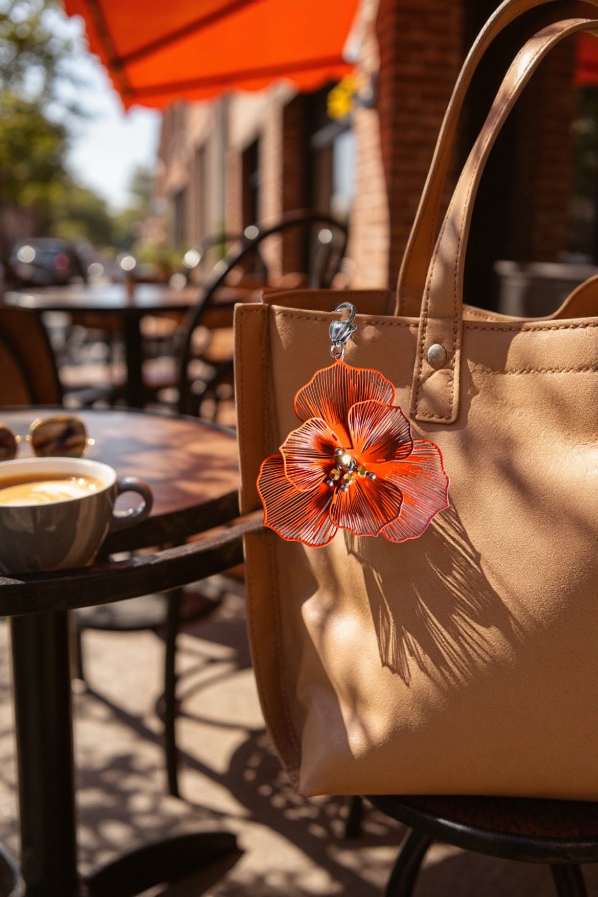 Mono orecchino in acciaio e cristalli