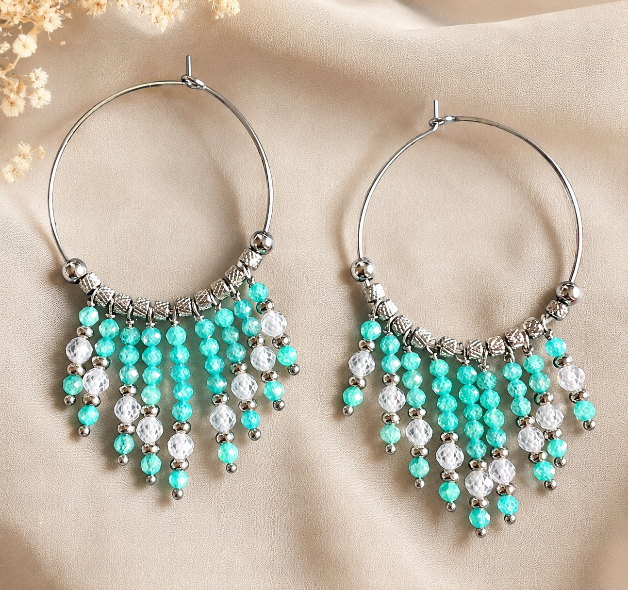 Orecchini artigianali a cerchio grandi Tiffany con zirconi