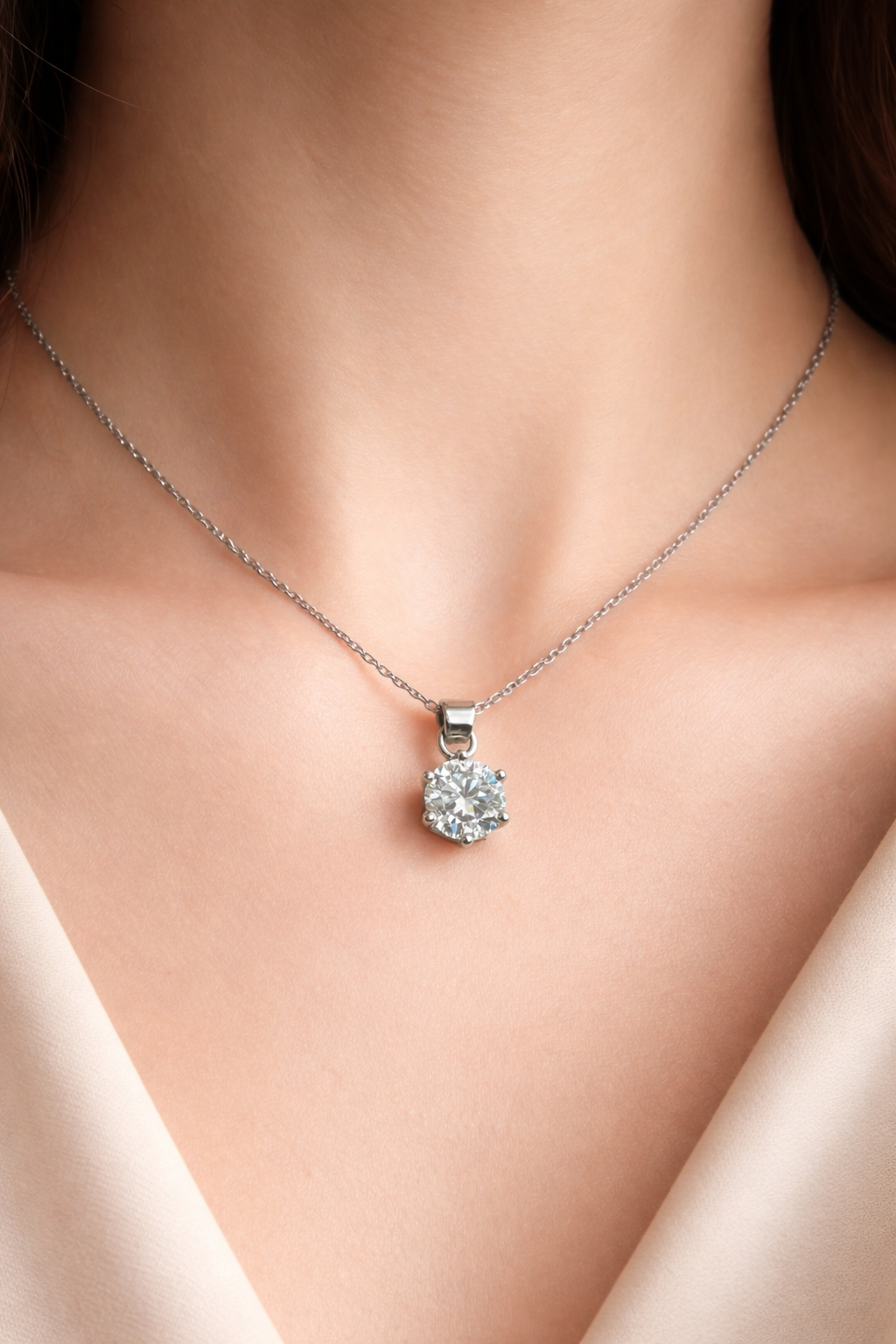 Girocollo in acciaio e moissanite