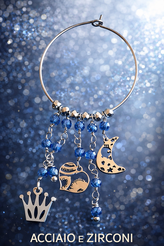 Mono Orecchino Maxi in Acciaio con Zirconi Blu e Pendenti Luna, Cuore e Corona firmato Vizio Gioielli