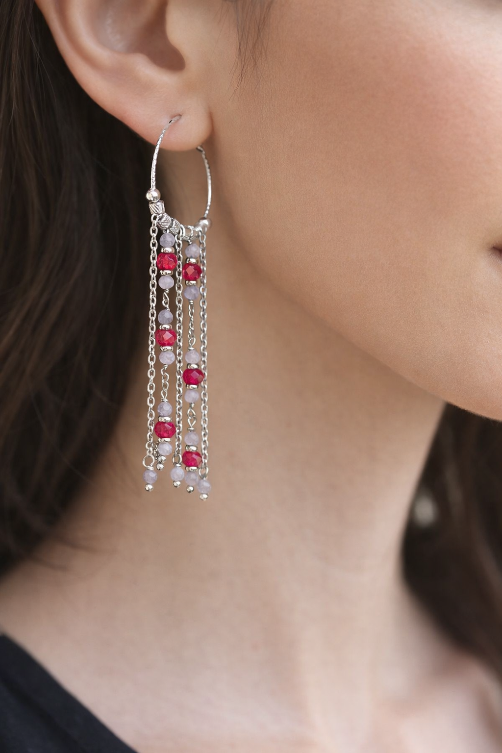 Orecchini artigianali a cerchio grandi con pietre semi-preziose