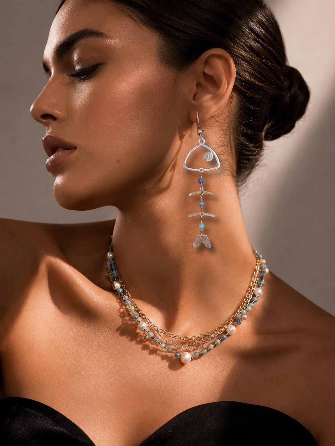 Monorecchino Fishbone in Acciaio e Zirconi Blu – Lisca di Pesce 7 cm