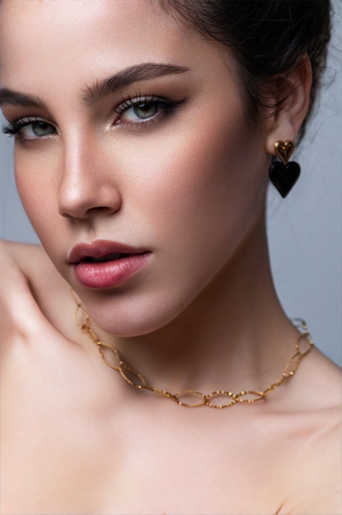 Orecchini e collana in acciaio 