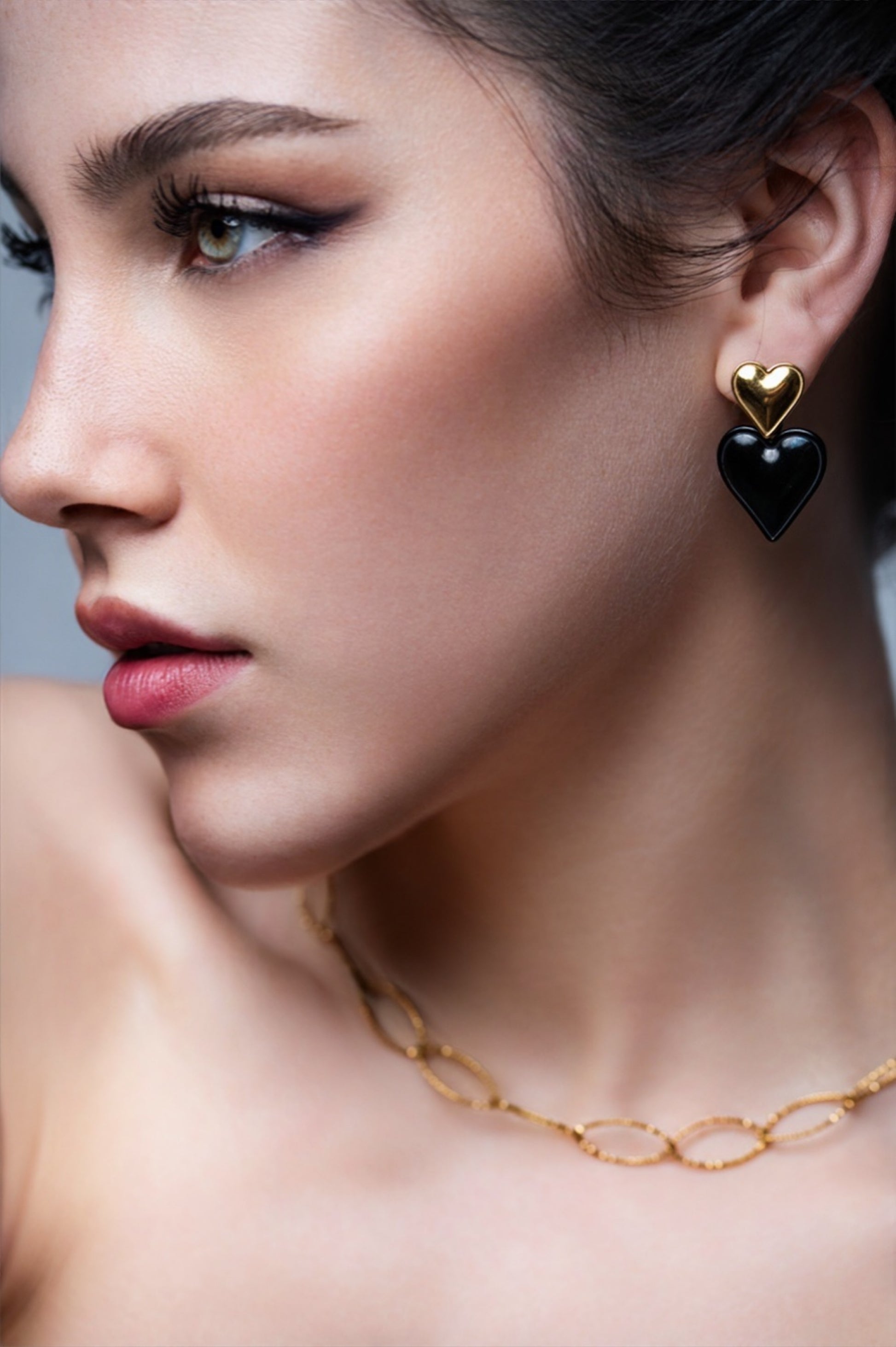 Orecchini e collana in acciaio 