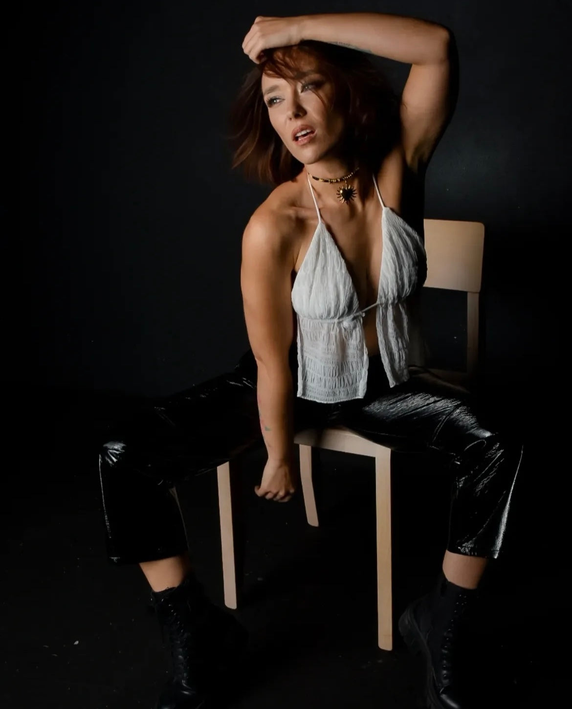 Girocollo in tessuto e acciaio