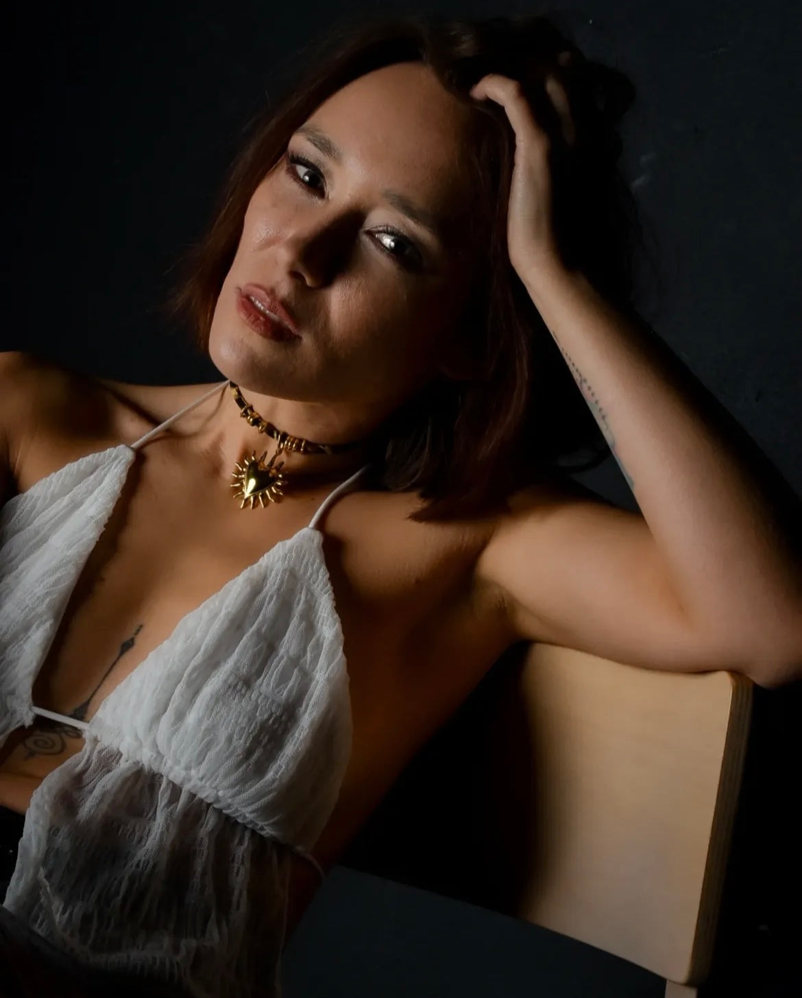 Girocollo in tessuto e acciaio