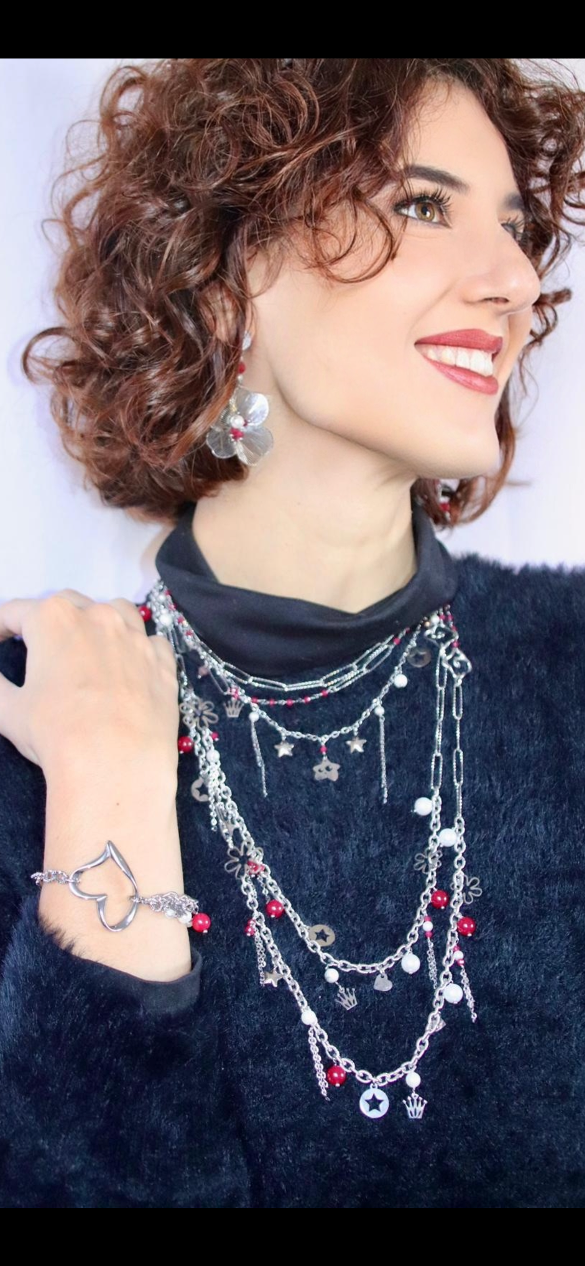 Collana lunga Vizio in Paris in acciaio, rubini lab e perle di conchiglia 