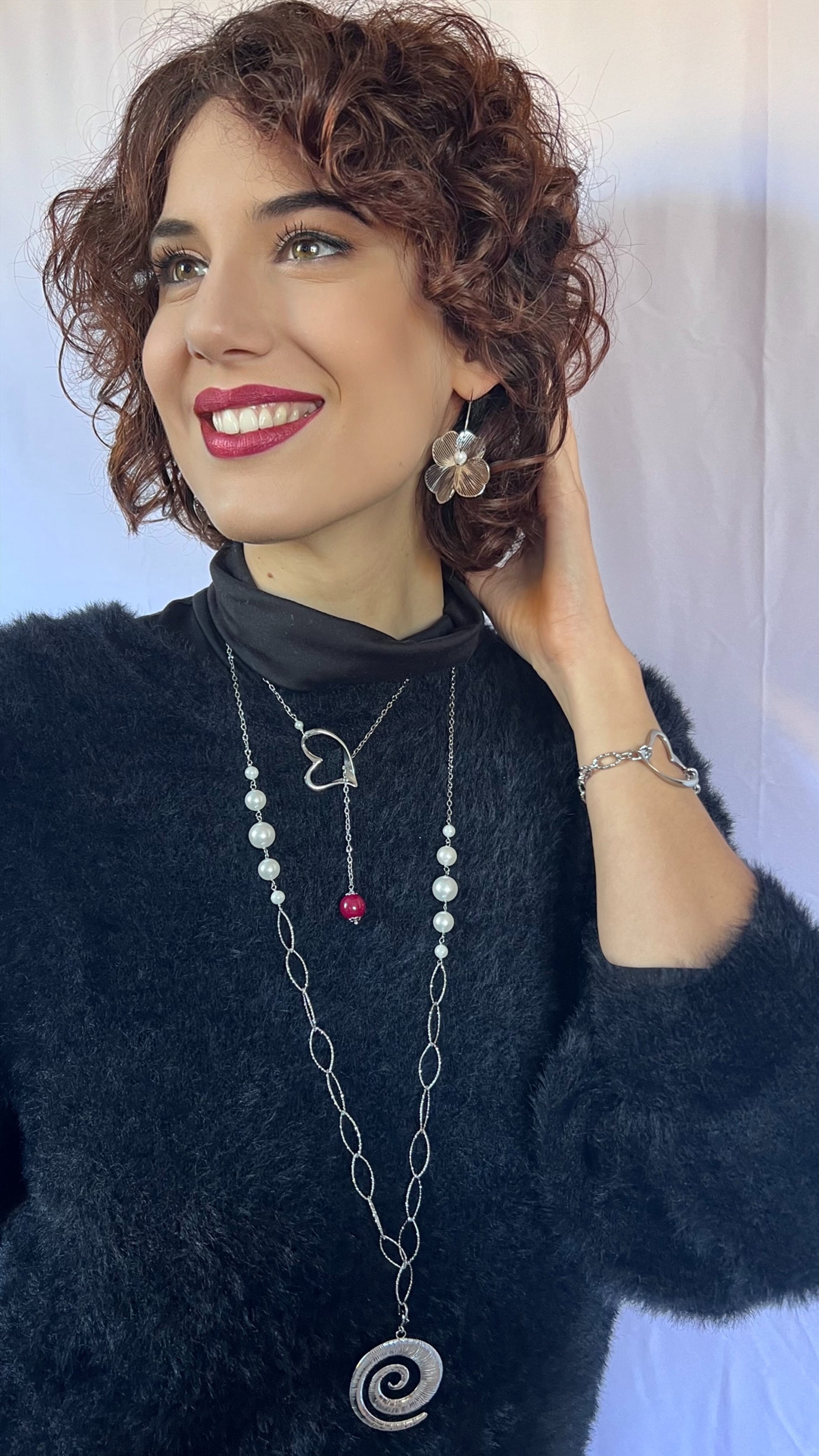 Collana sali-scendi Vizio in Paris in acciaio con rubino lab e perla di conchiglia