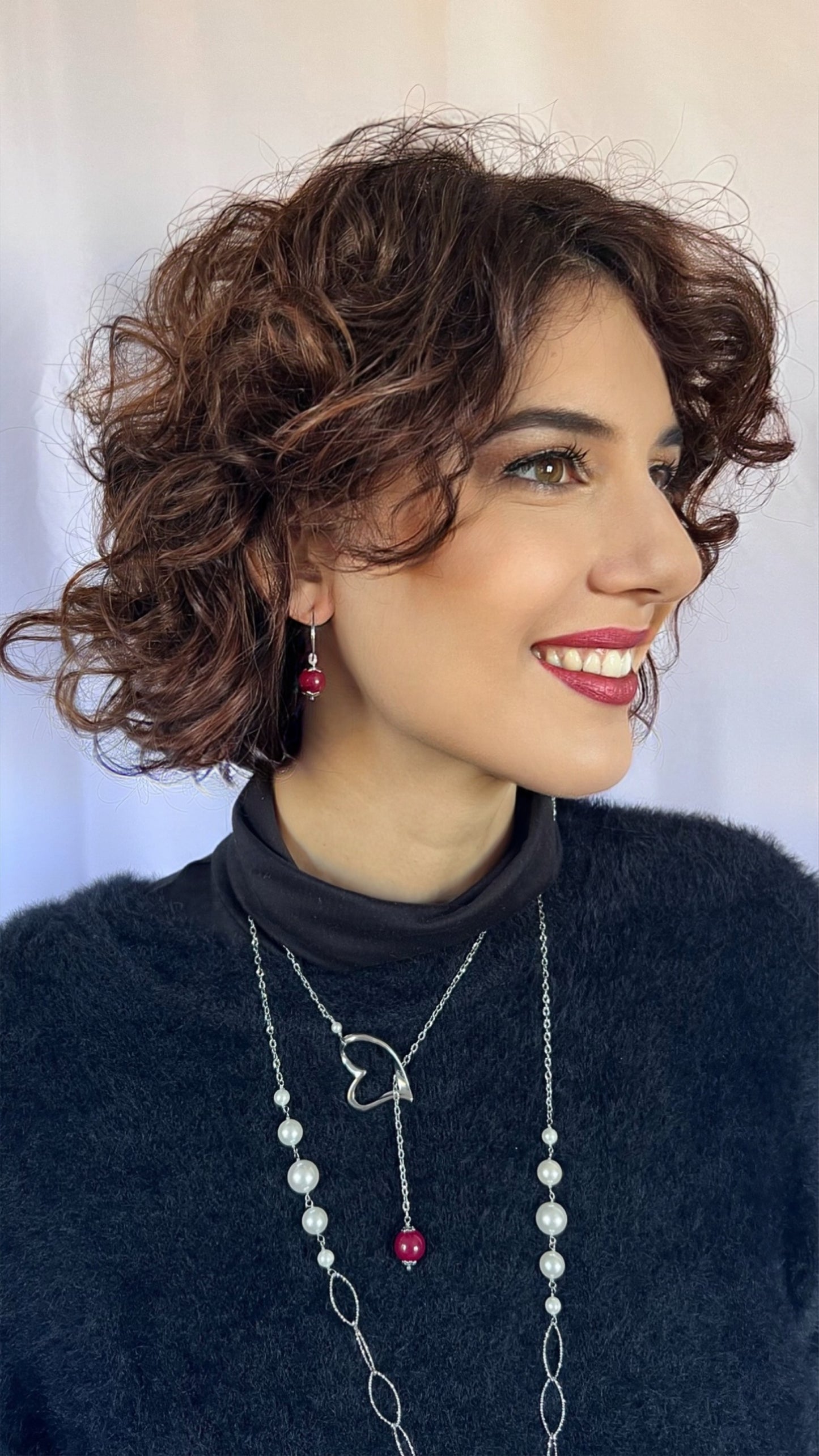 Collana sali-scendi Vizio in Paris in acciaio con rubino lab e perla di conchiglia