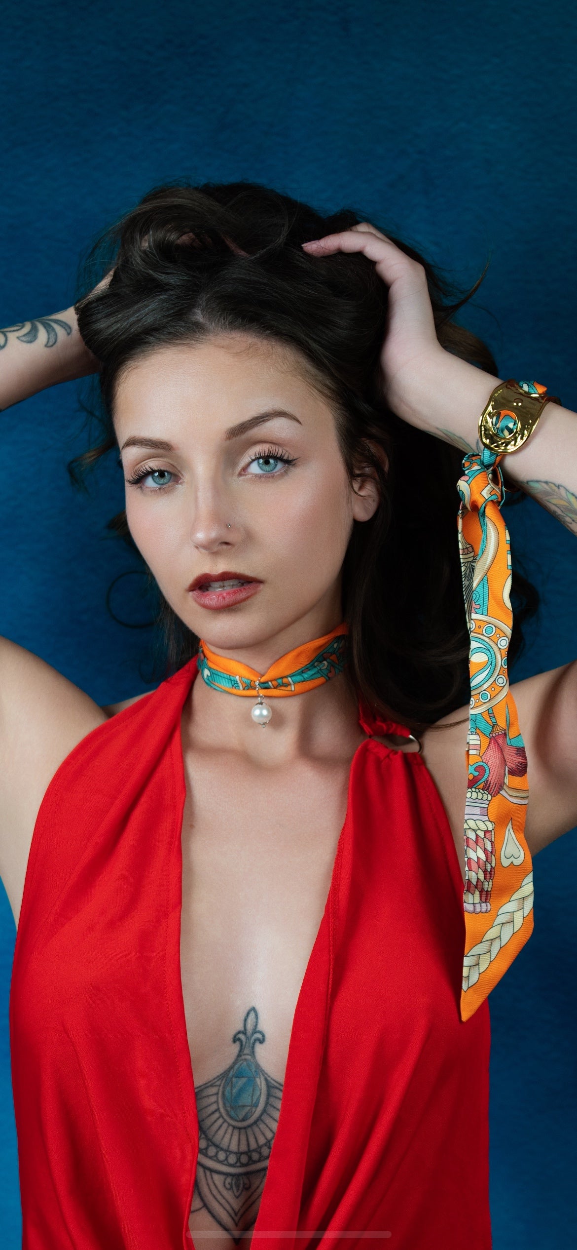 Choker di raso romantico con perla 