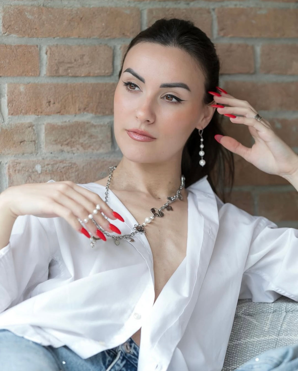 Orecchini in acciaio e perle di madreperla