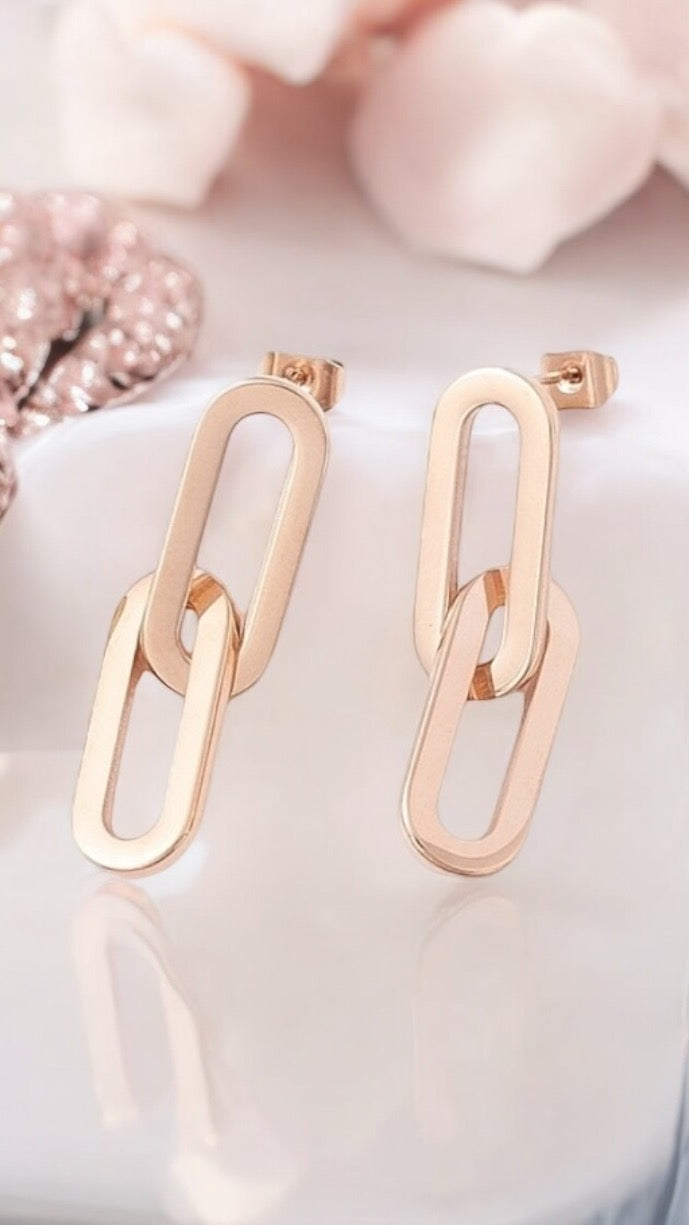 Orecchini pendenti paperclip oro rosa