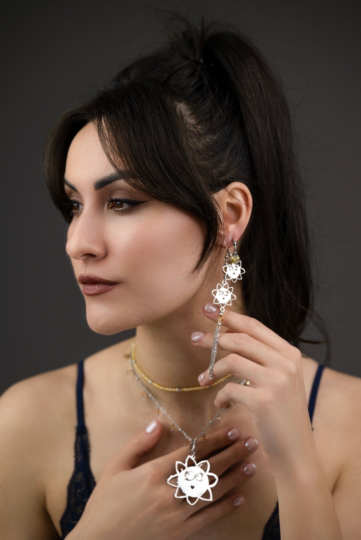 Girocollo e orecchini in acciaio e cristalli Swarovski
