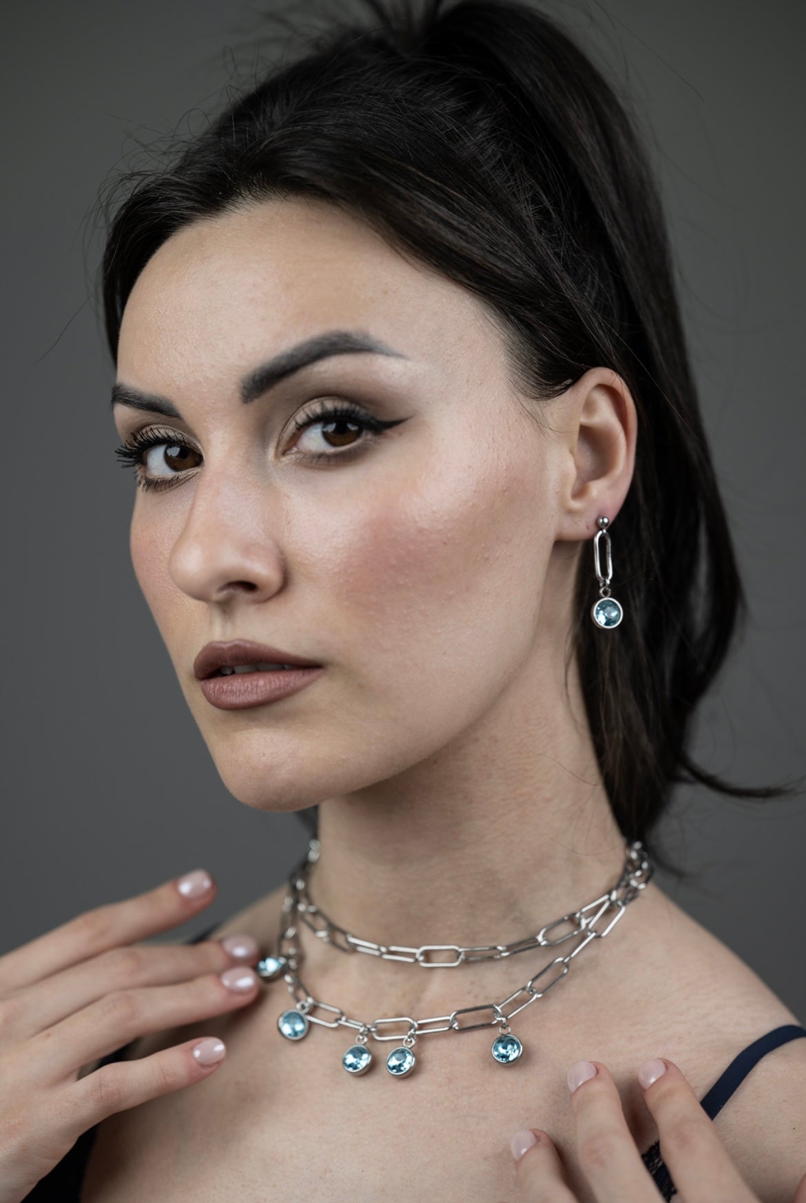 Girocollo in acciaio e cristalli azzurri firmato Vizio Gioielli