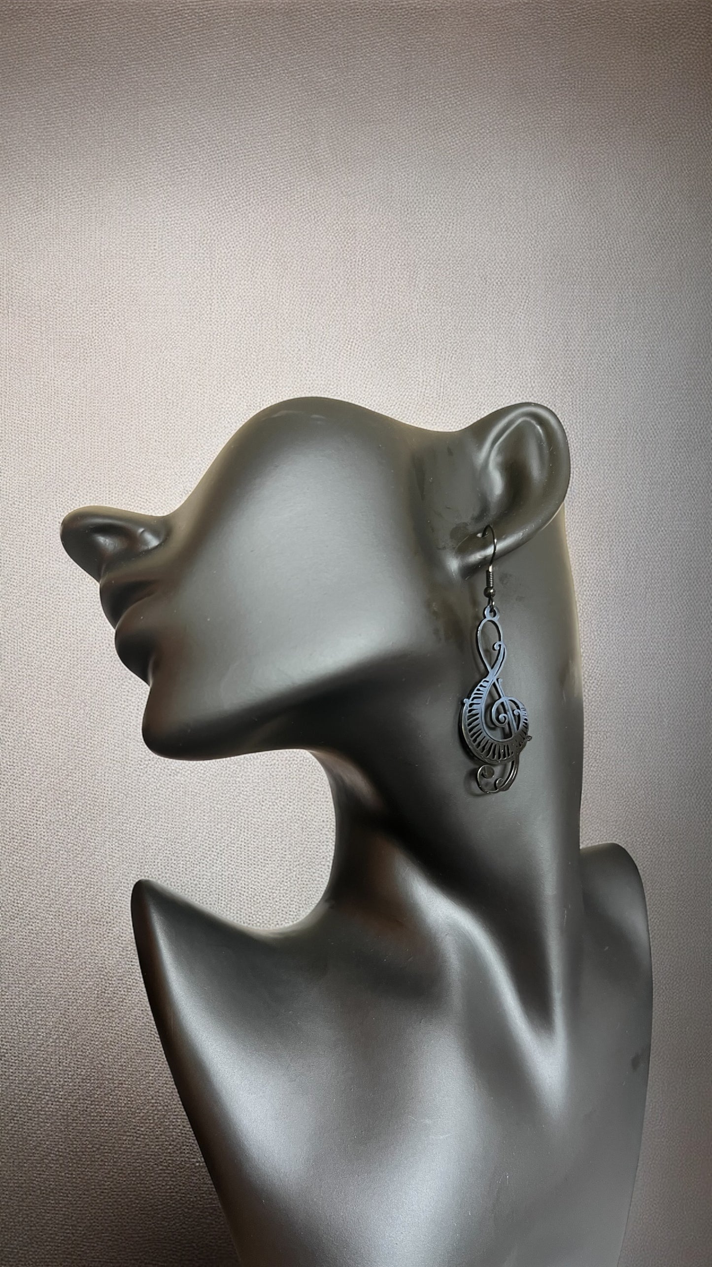 Mono Orecchino in Acciaio nero