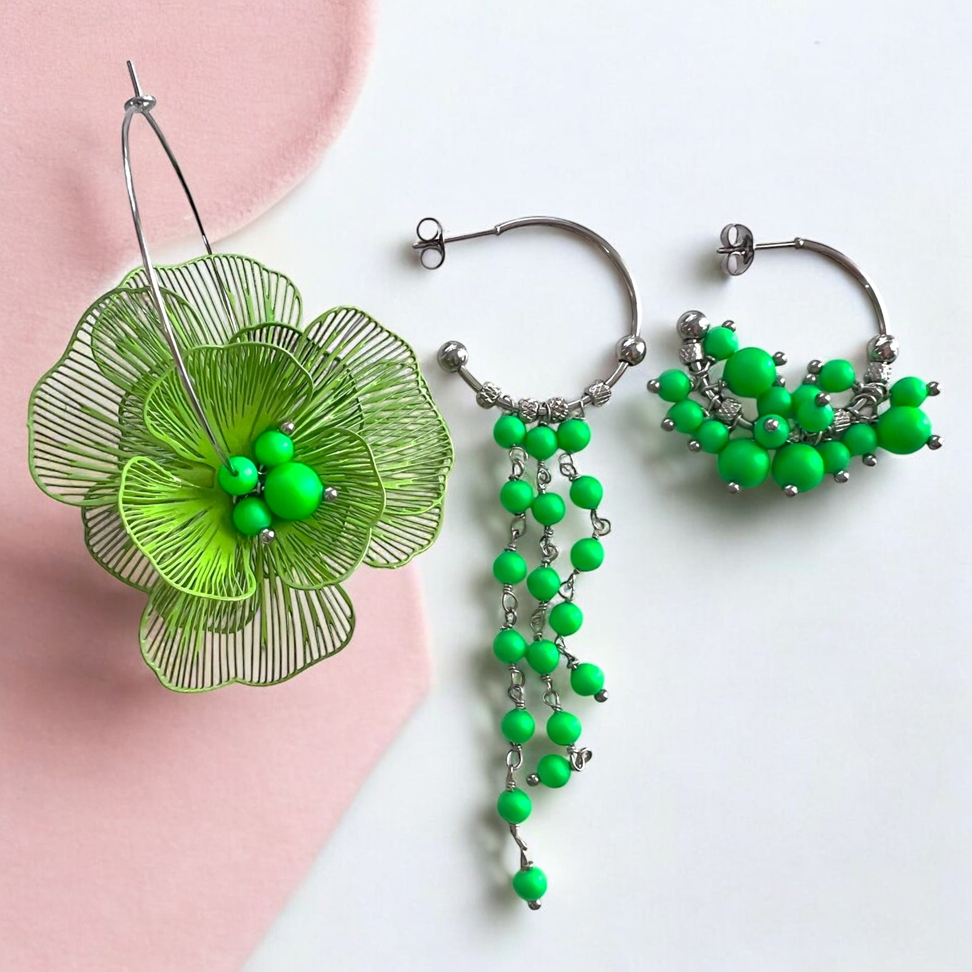 Mono orecchino in acciaio e perle Swarovski