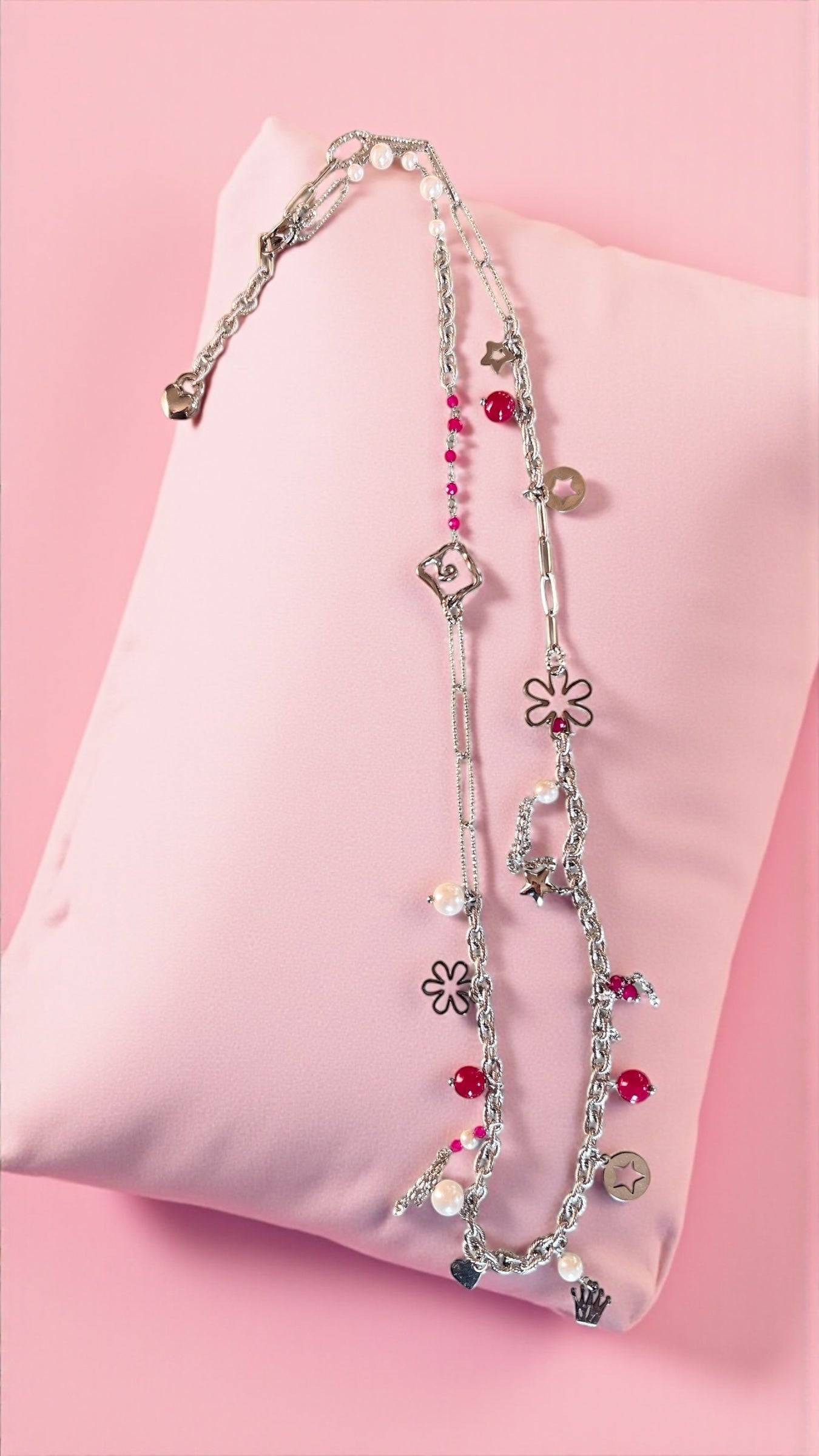 Collana lunga Vizio in Paris in acciaio, rubini lab e perle di conchiglia 