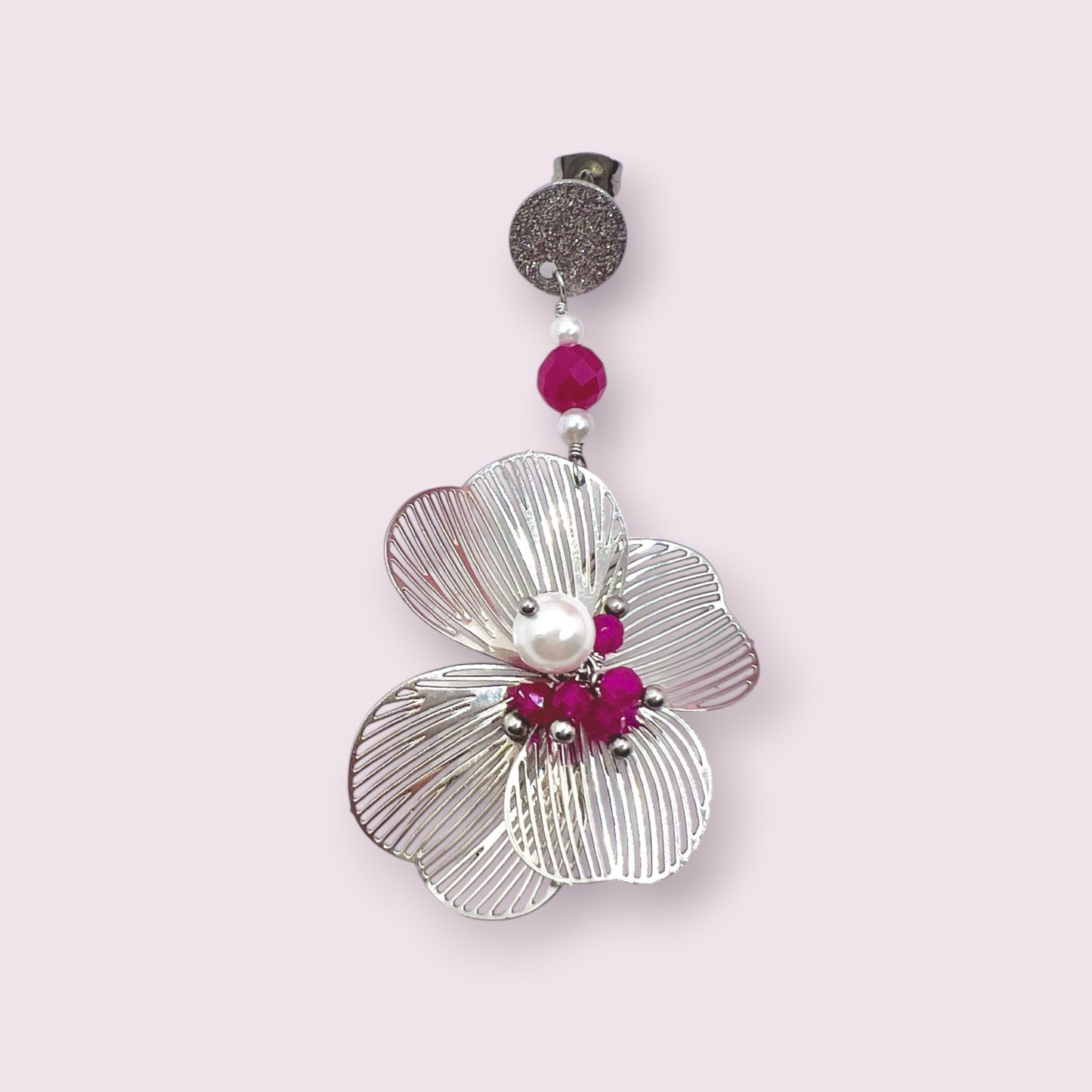 Mono orecchino fiore acciaio rubino lab e perle di conchiglia