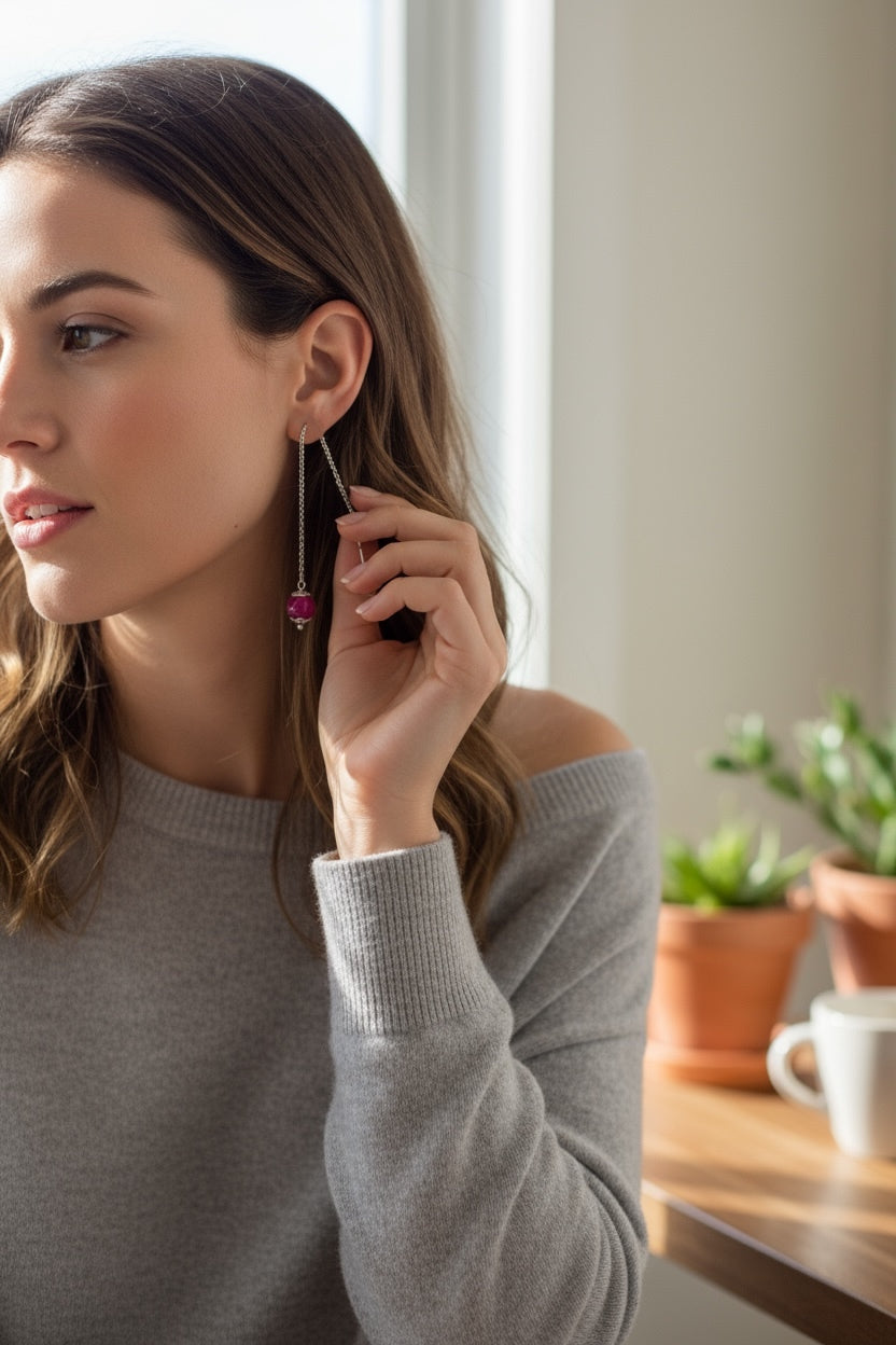 Mono orecchino a catenella acciaio e rubino lab