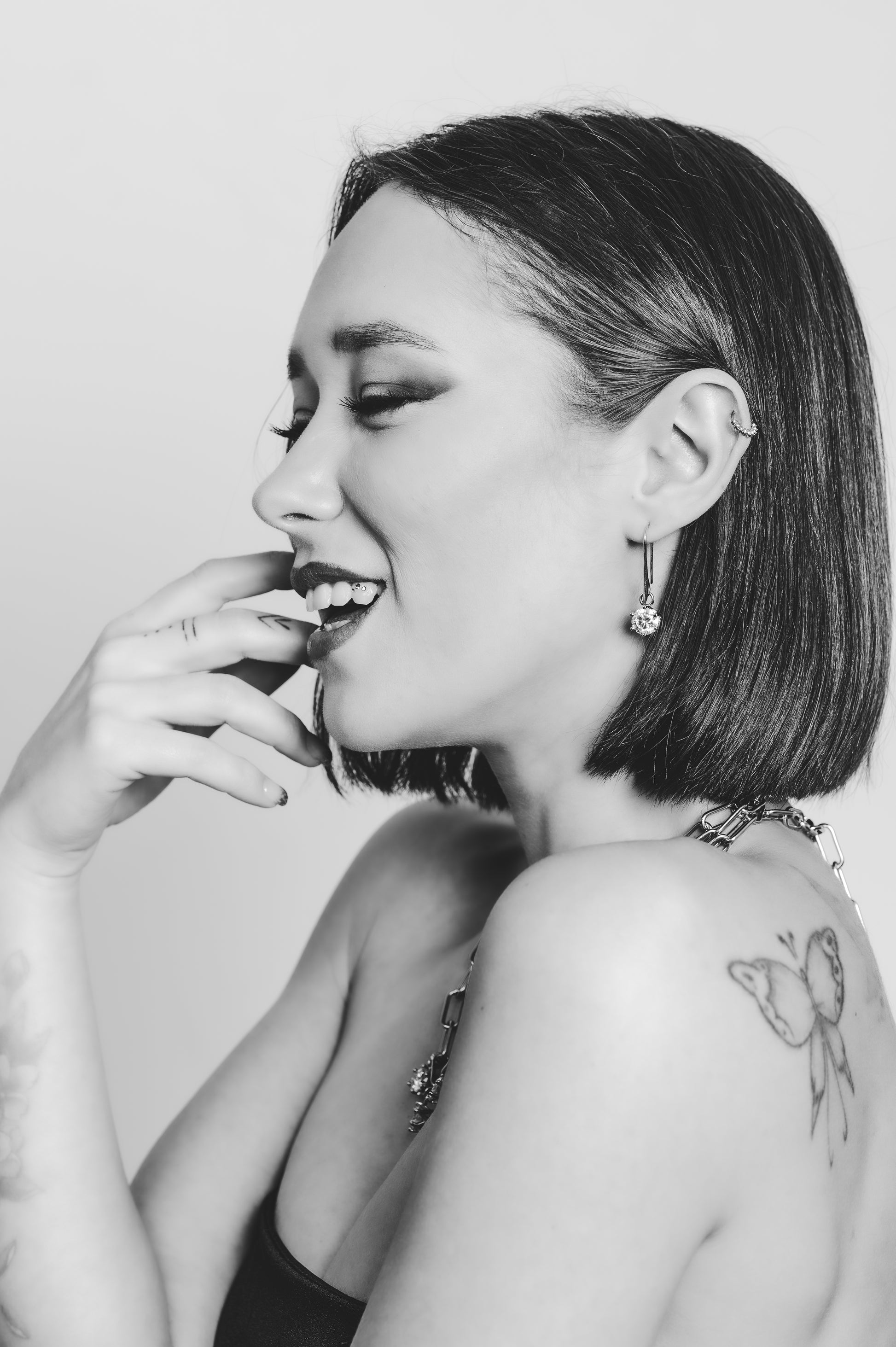 Orecchini in acciaio e moissanite