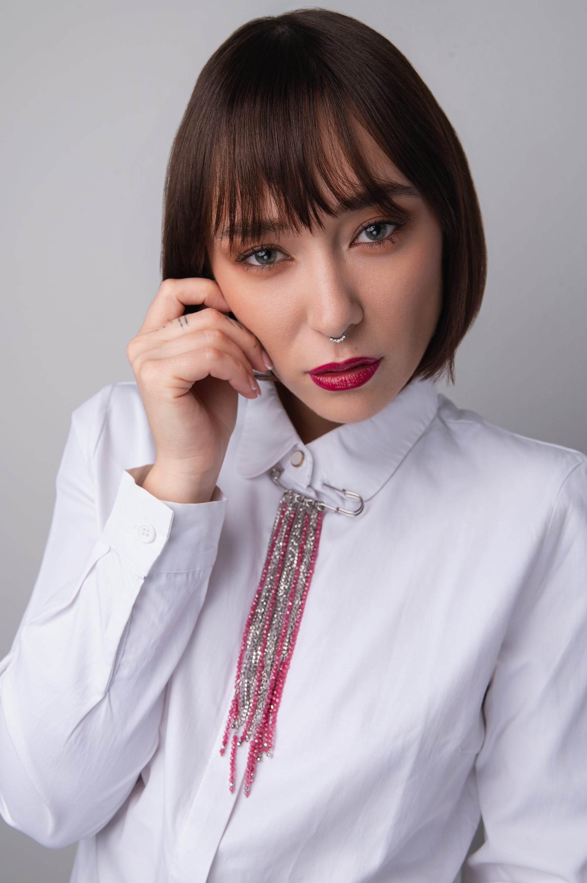 Spilla Glam Pink Cascade  in acciaio e zirconi firmata Vizio Gioielli