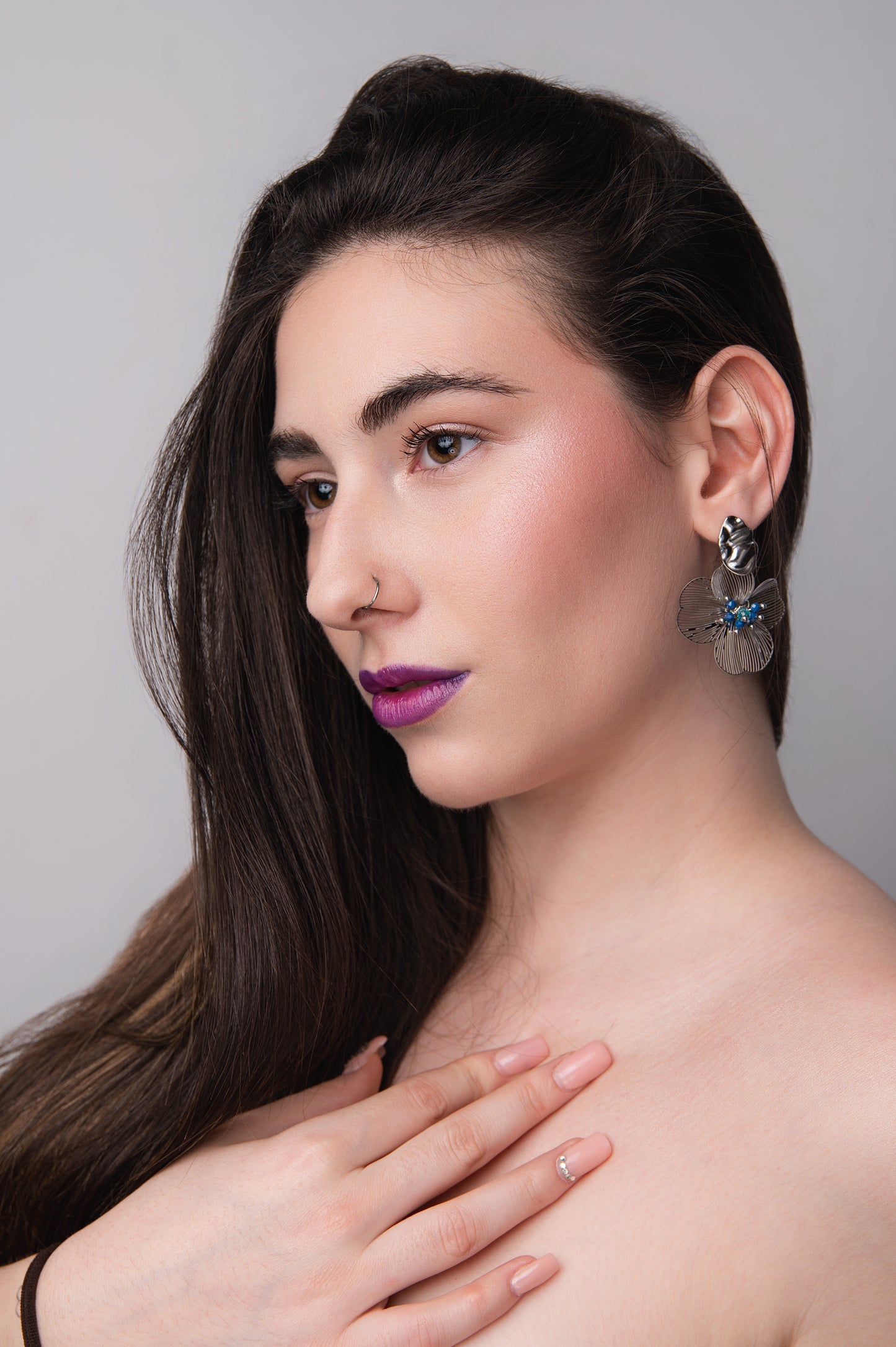 Mono orecchino in acciaio e zirconi firmato Vizio Gioielli