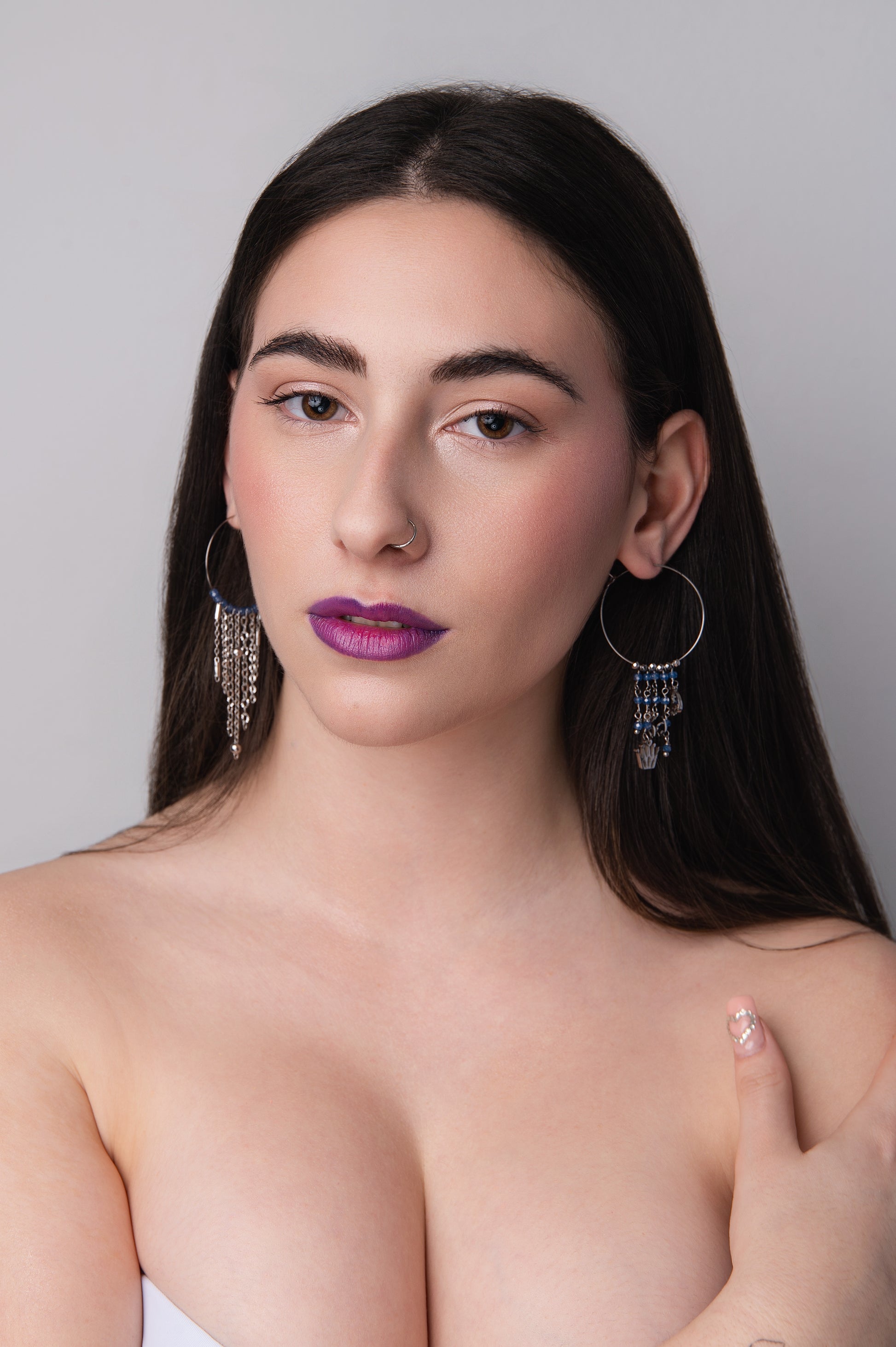 Mono Orecchino Maxi in Acciaio con Zirconi Blu e Pendenti Luna, Cuore e Corona firmato Vizio Gioielli